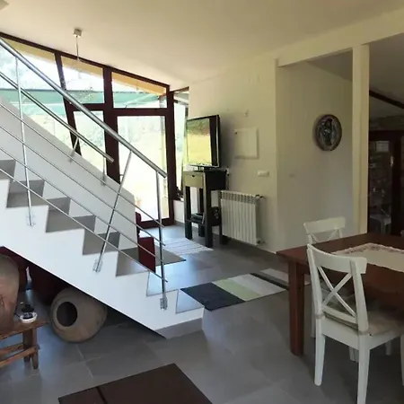 Spacious House In With Stunning Mountain Views, 150 M² *