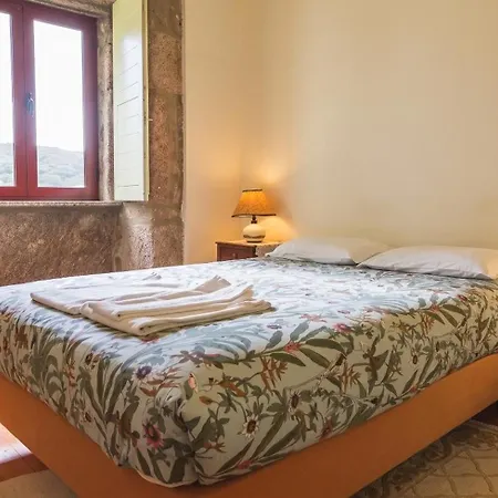 Appartement Spacious House In With Stunning Mountain Views, 150 M² Seia