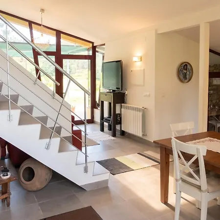 Spacious House In With Stunning Mountain Views, 150 M²