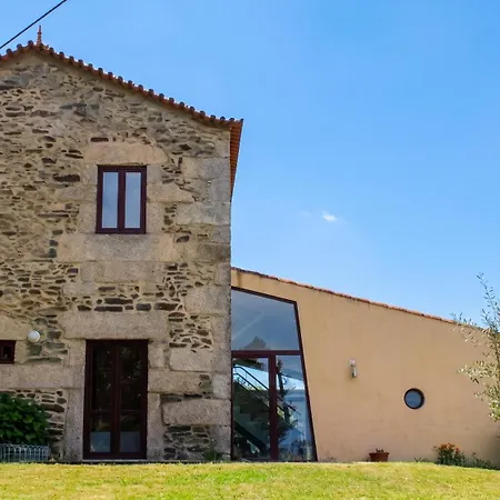Spacious House In With Stunning Mountain Views, 150 M² Appartement *