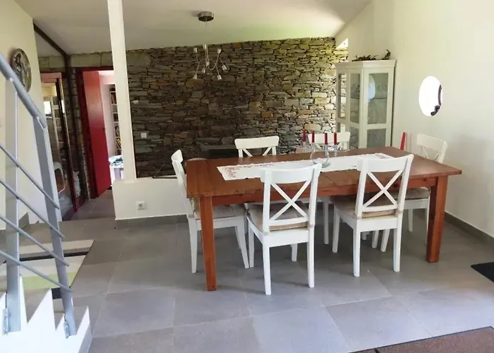 Spacious House In With Stunning Mountain Views, 150 M² Seia